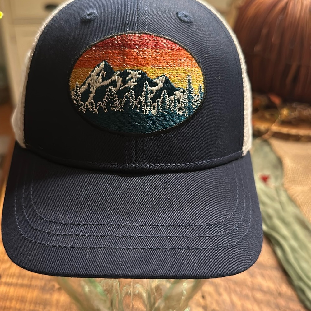 J Crew Hat Trucker Mesh Back Navy &White  Snow Pine Mountain Alps. XS-S child ex